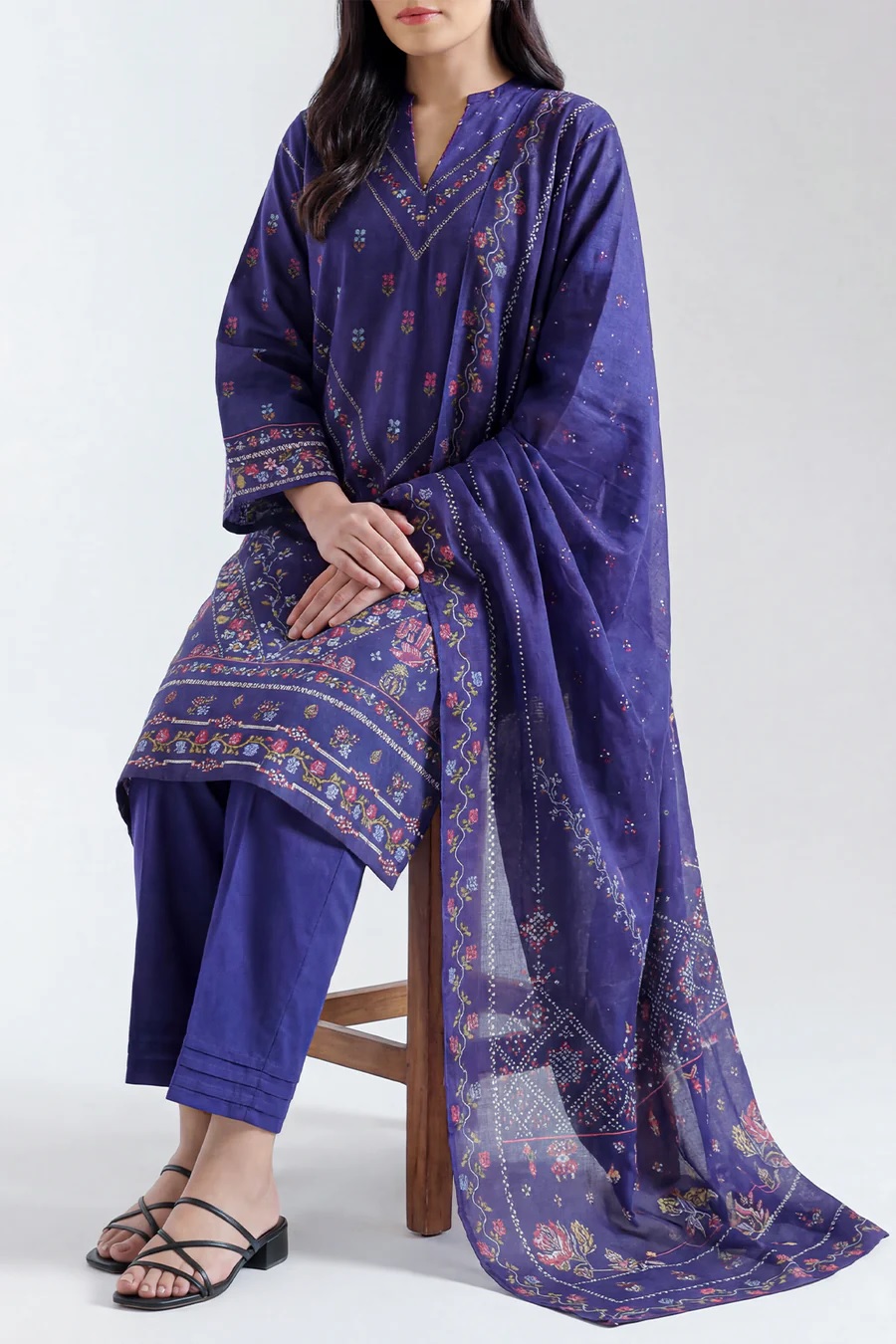 Unstitched Printed Lawn 3 Piece - Design U01-25266-05BR (SDT) -  Color  : Royal Blue