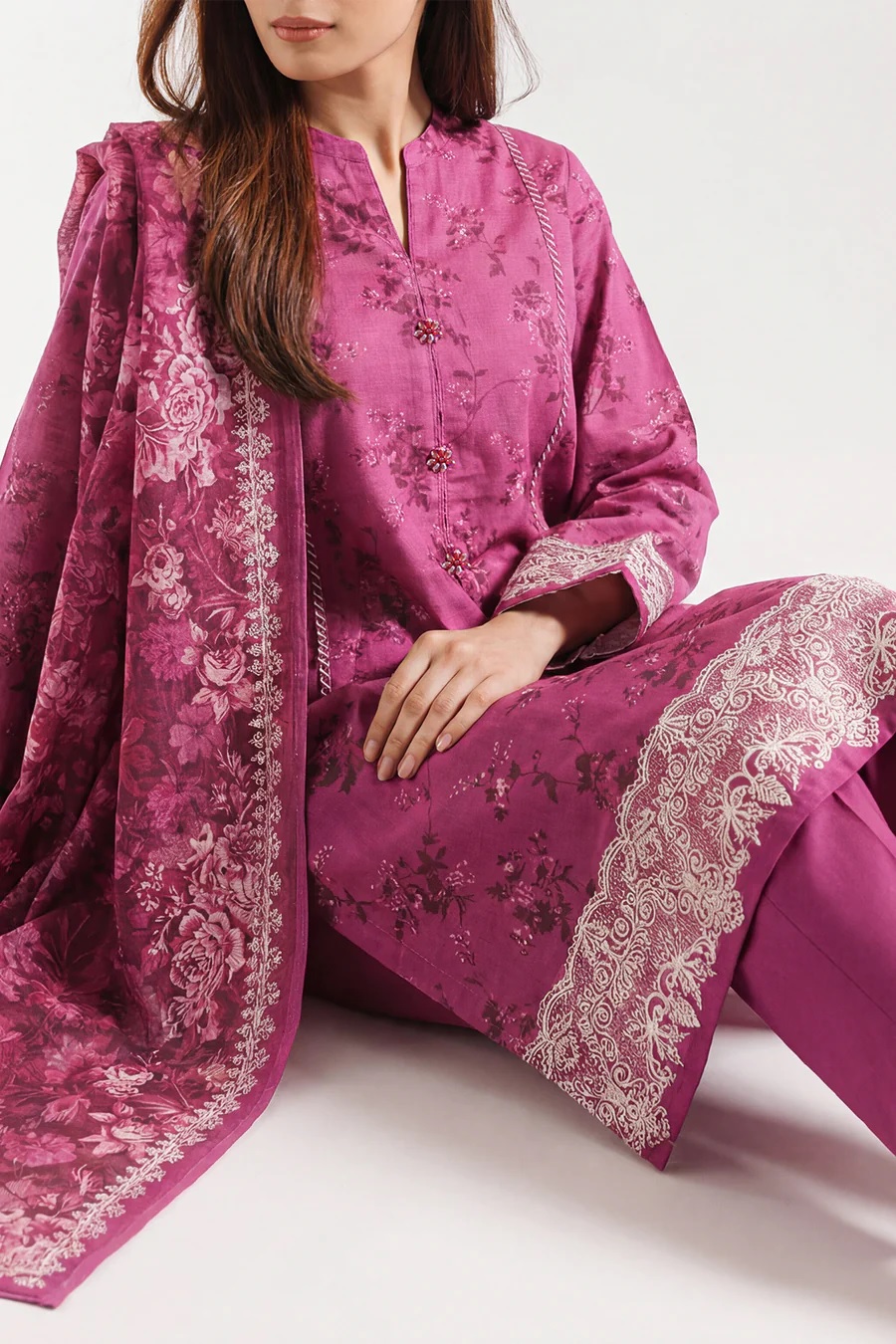 Unstitched Printed Lawn 3 Piece - Design: U01-25622-02BR (SDT)
